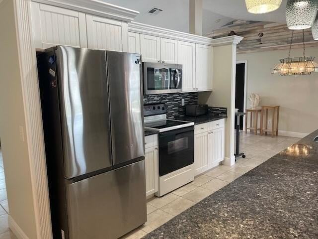 618 Se Streamlet Ave - Photo 5 of 24