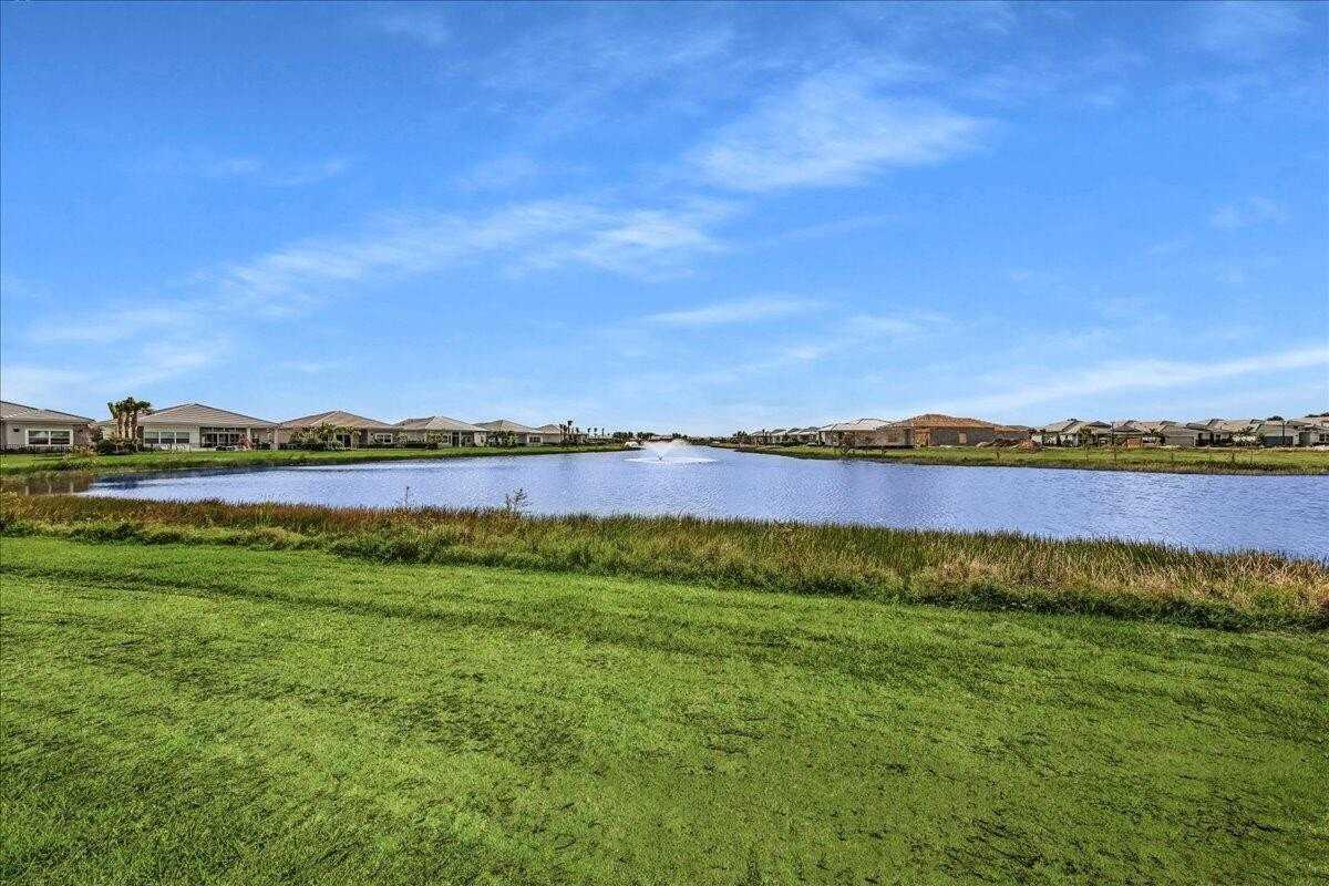 10161 Timber Creek Way - Photo 2 of 50