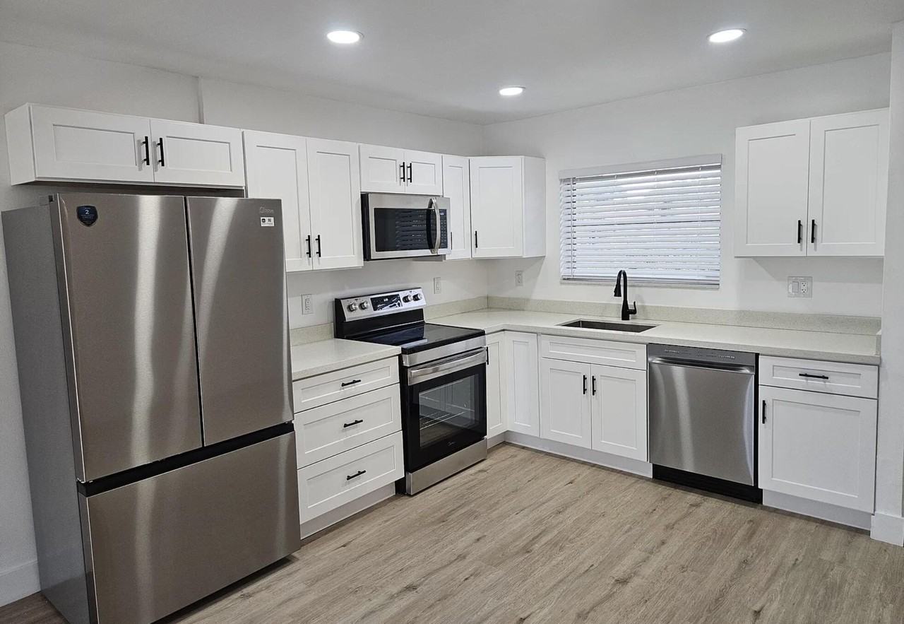 630 Southwind Cir - Photo 2 of 5