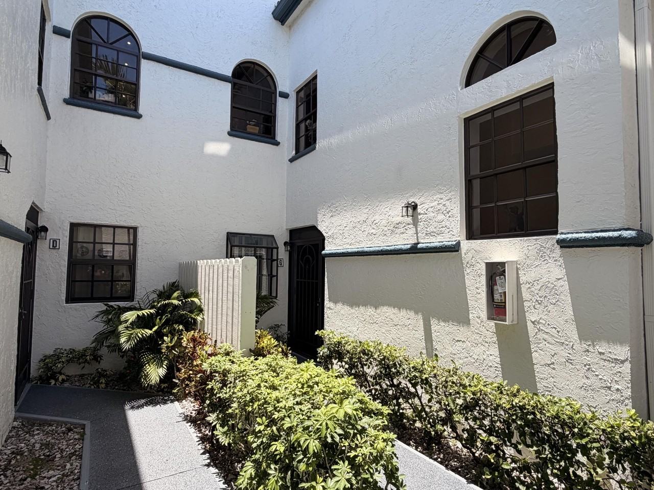 5136 Floria Dr #G - Photo 3 of 26