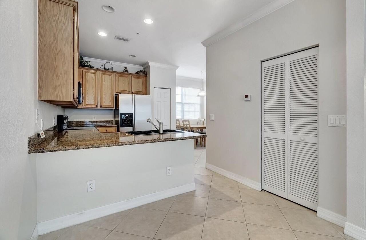 133 Harbors Way - Photo 6 of 32