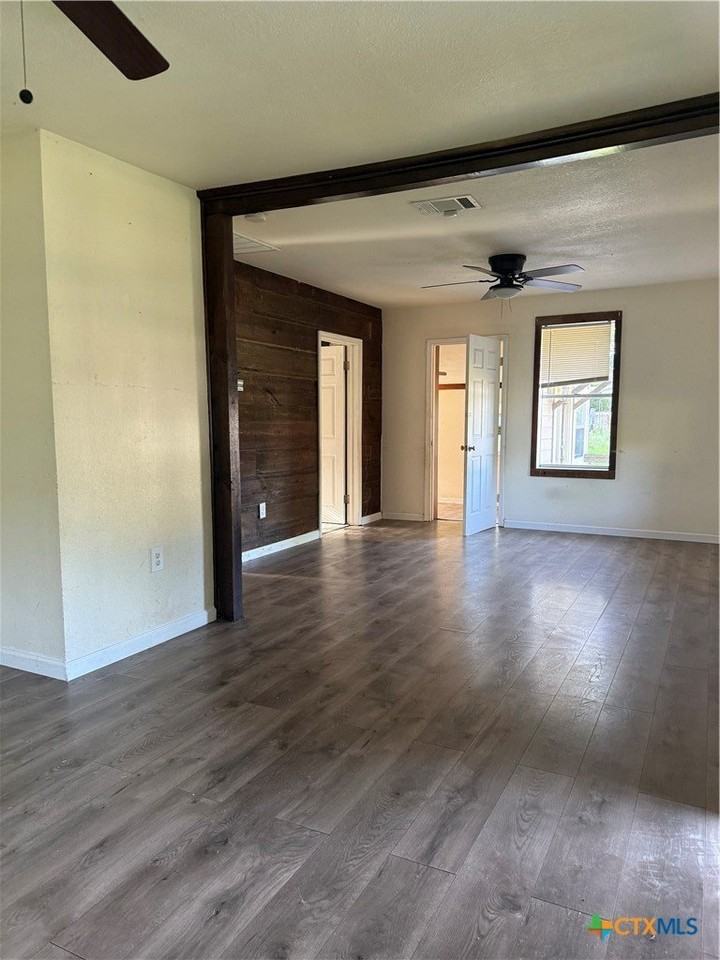 504 Brookman S - Photo 2 of 17