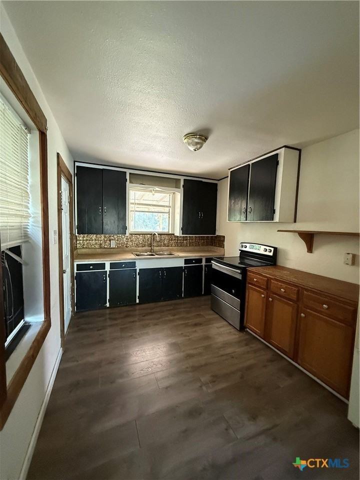 504 Brookman S - Photo 5 of 17
