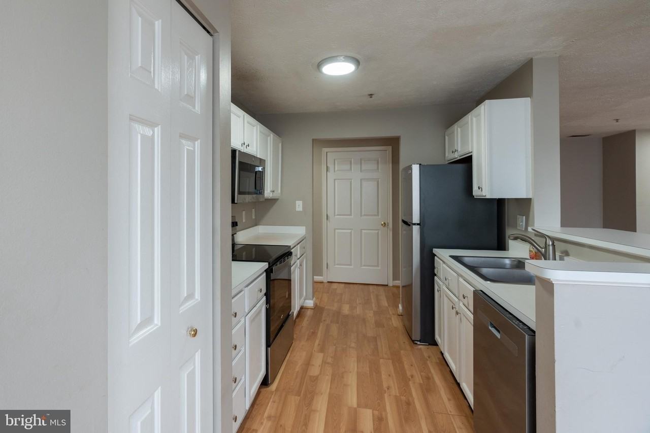 689 Winding Stream Way #101 - Photo 5 of 23