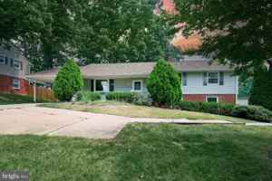 featured image of 2924 Gracefield Rd
