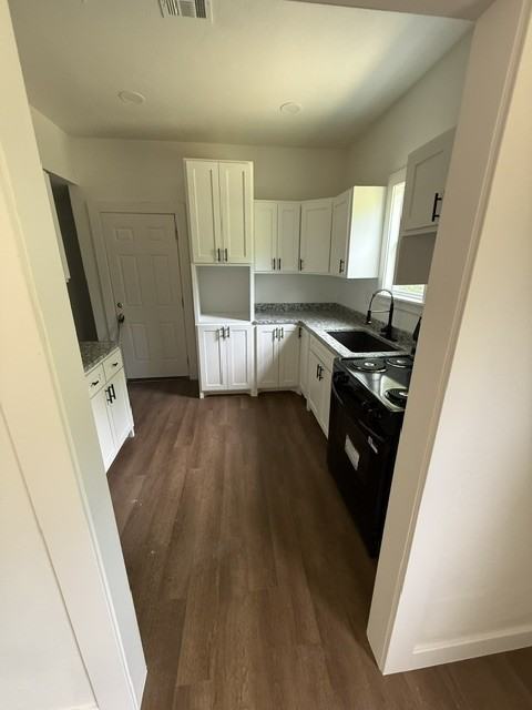 1528 S 1st St #1 - Photo 2 of 26