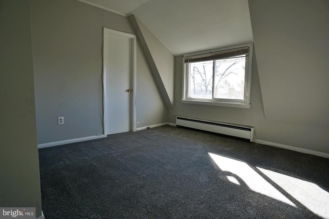32 Woodland Ave #B - Photo 5 of 7