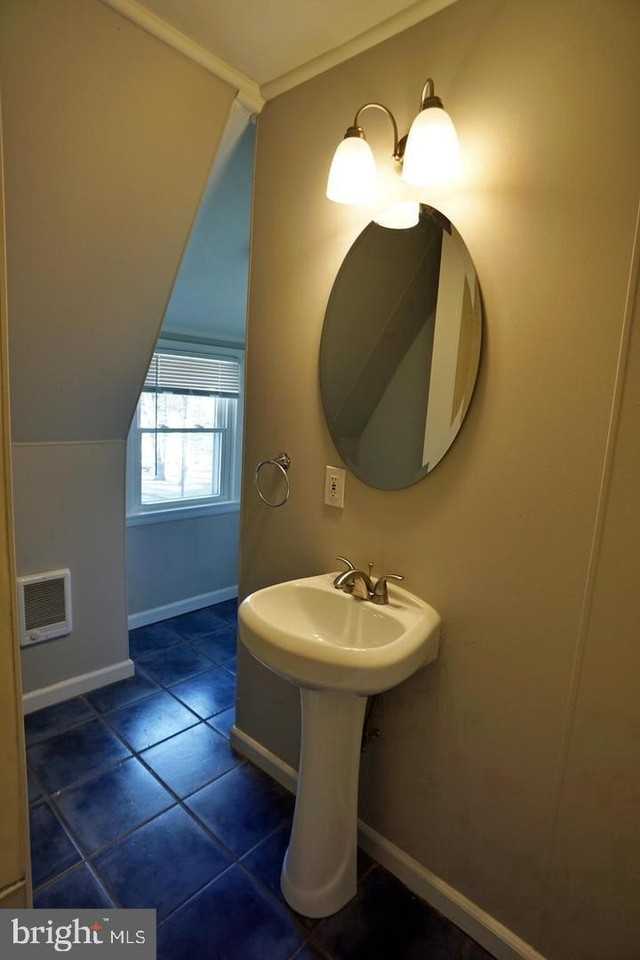 32 Woodland Ave #B - Photo 6 of 7