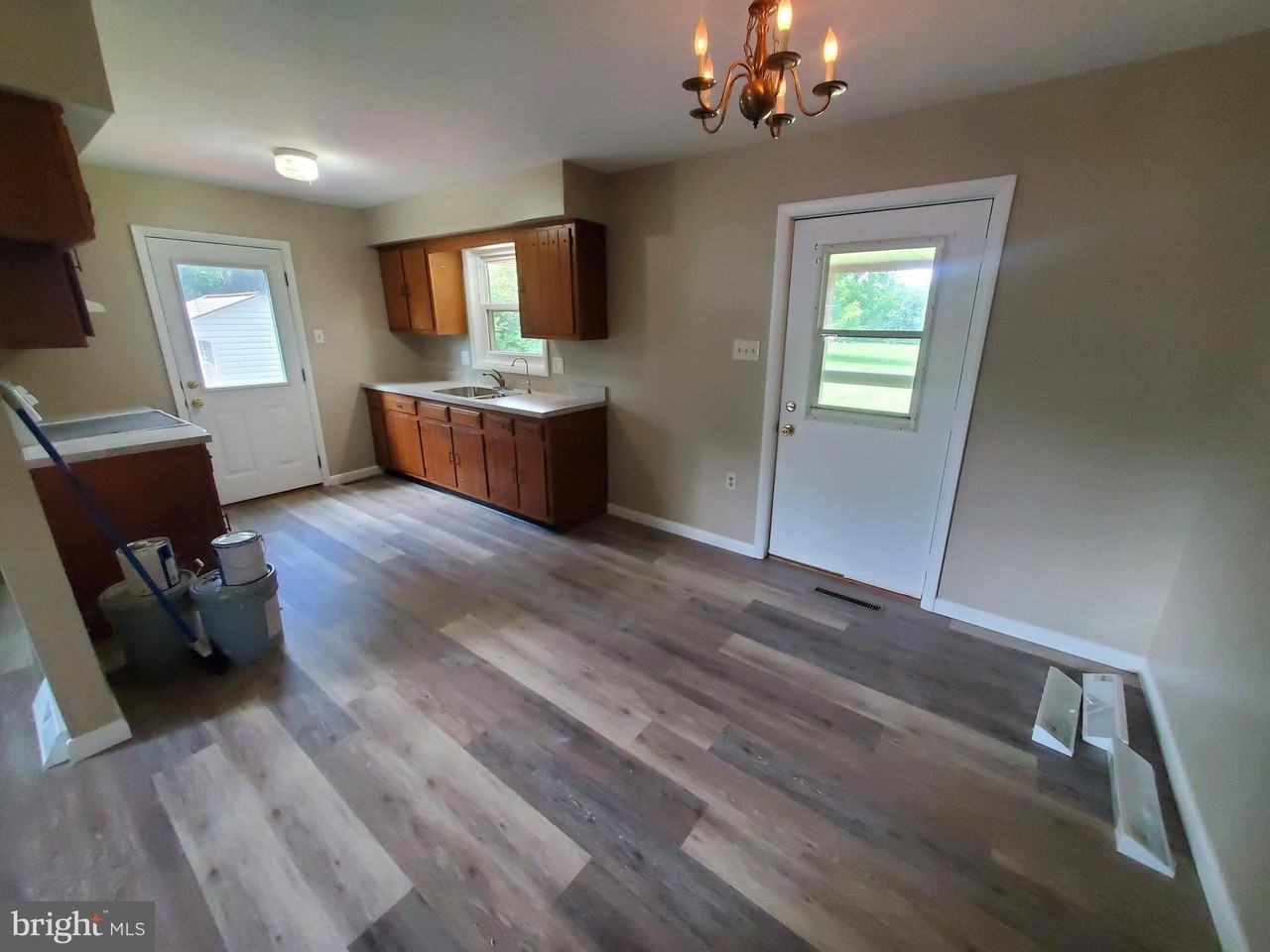 570 Gulden Rd - Photo 7 of 25