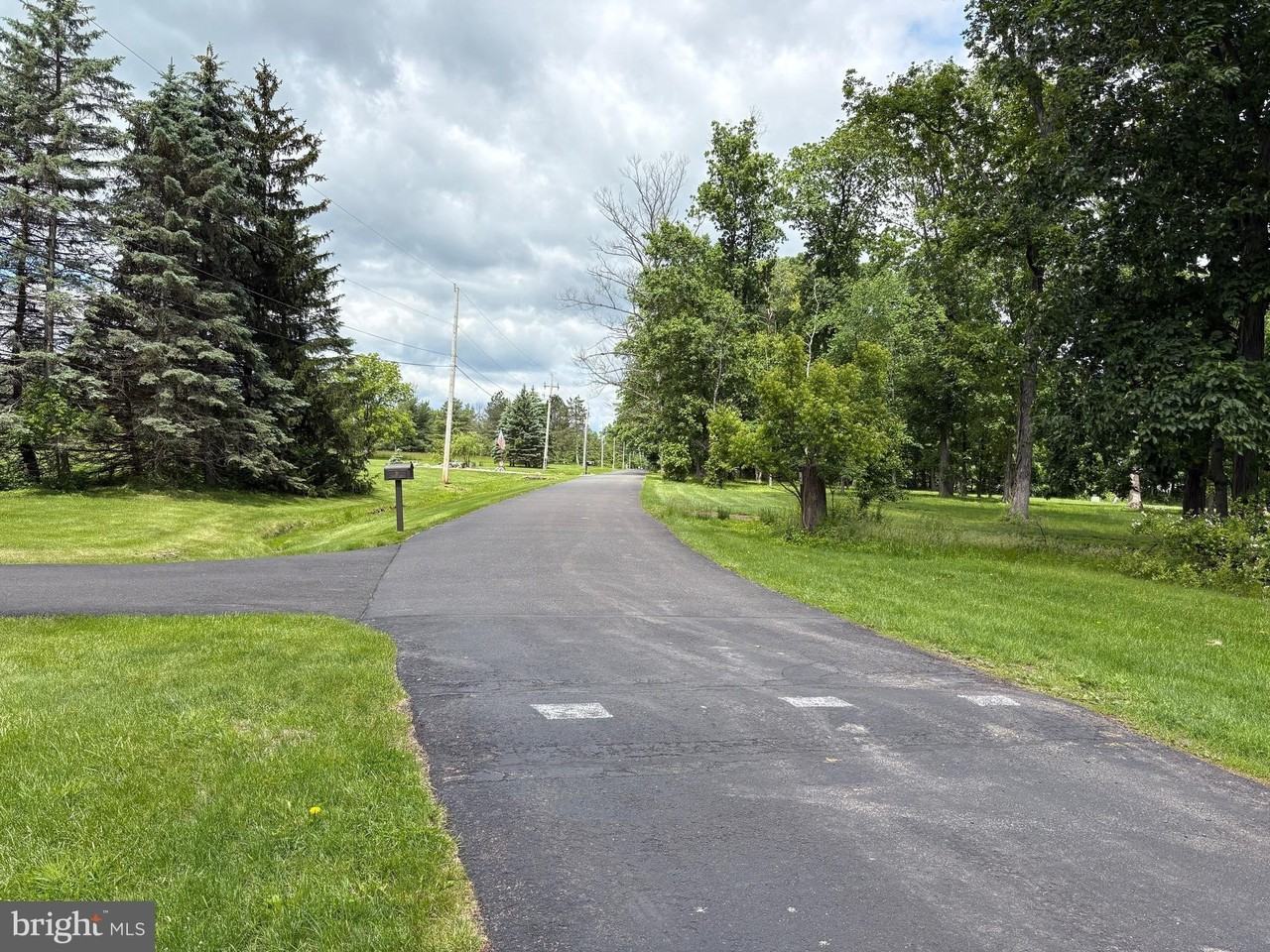 56 Pineside Dr #5B - Photo 2 of 14