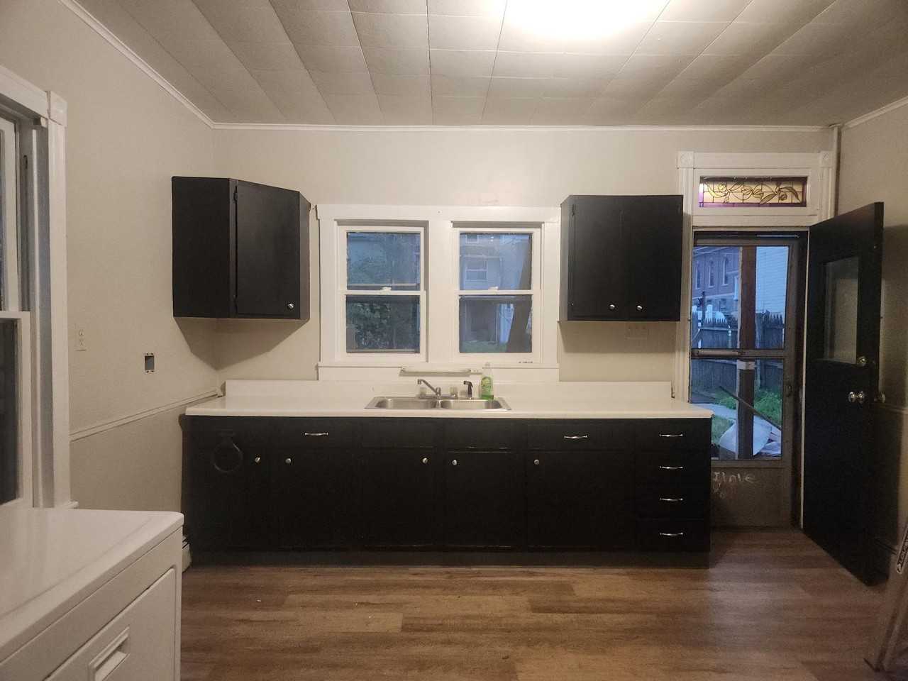 115 W Railroad St - Photo 4 of 17
