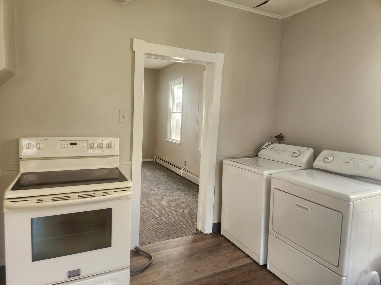 115 W Railroad St - Photo 6 of 17