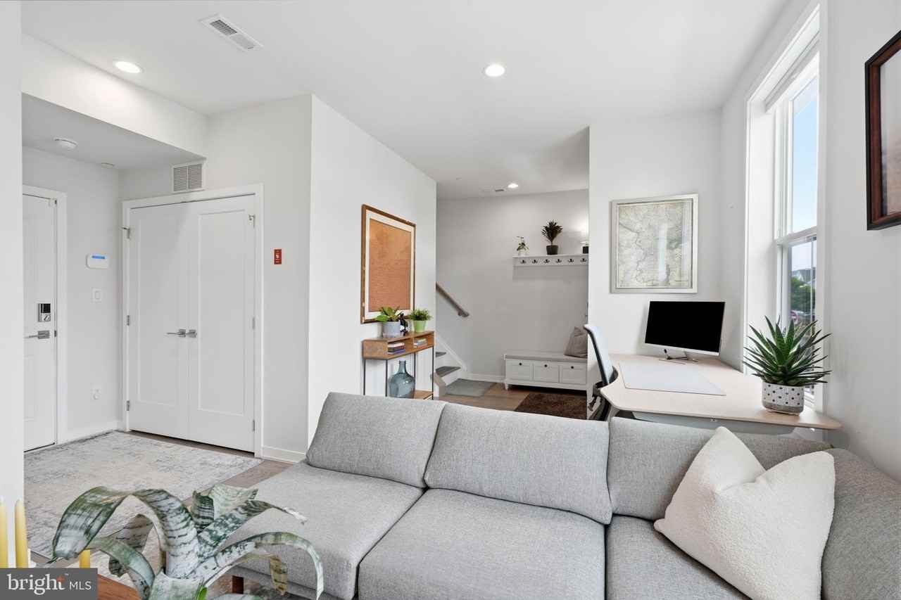 613 Turner Ln - Photo 6 of 37