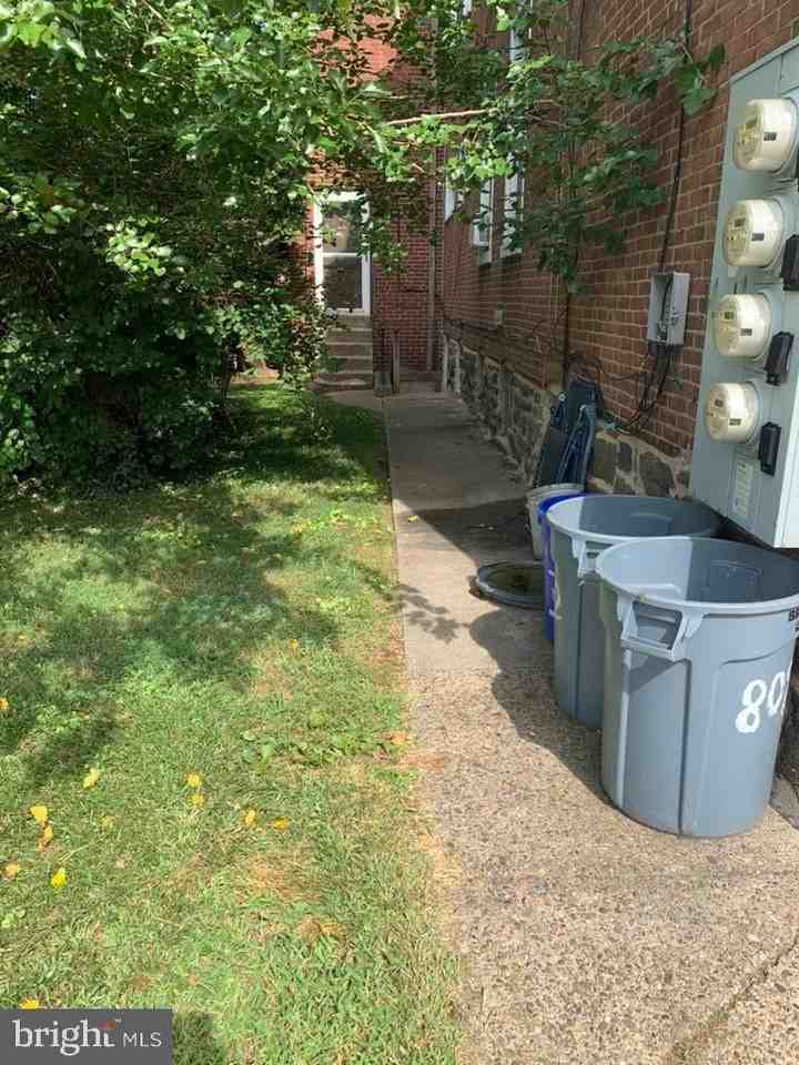 8022 Pine Rd Frnt 3rd - Photo 2 of 15