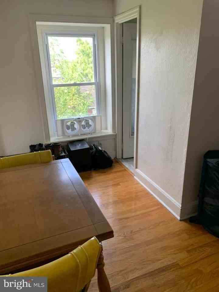 8022 Pine Rd Frnt 3rd - Photo 5 of 15