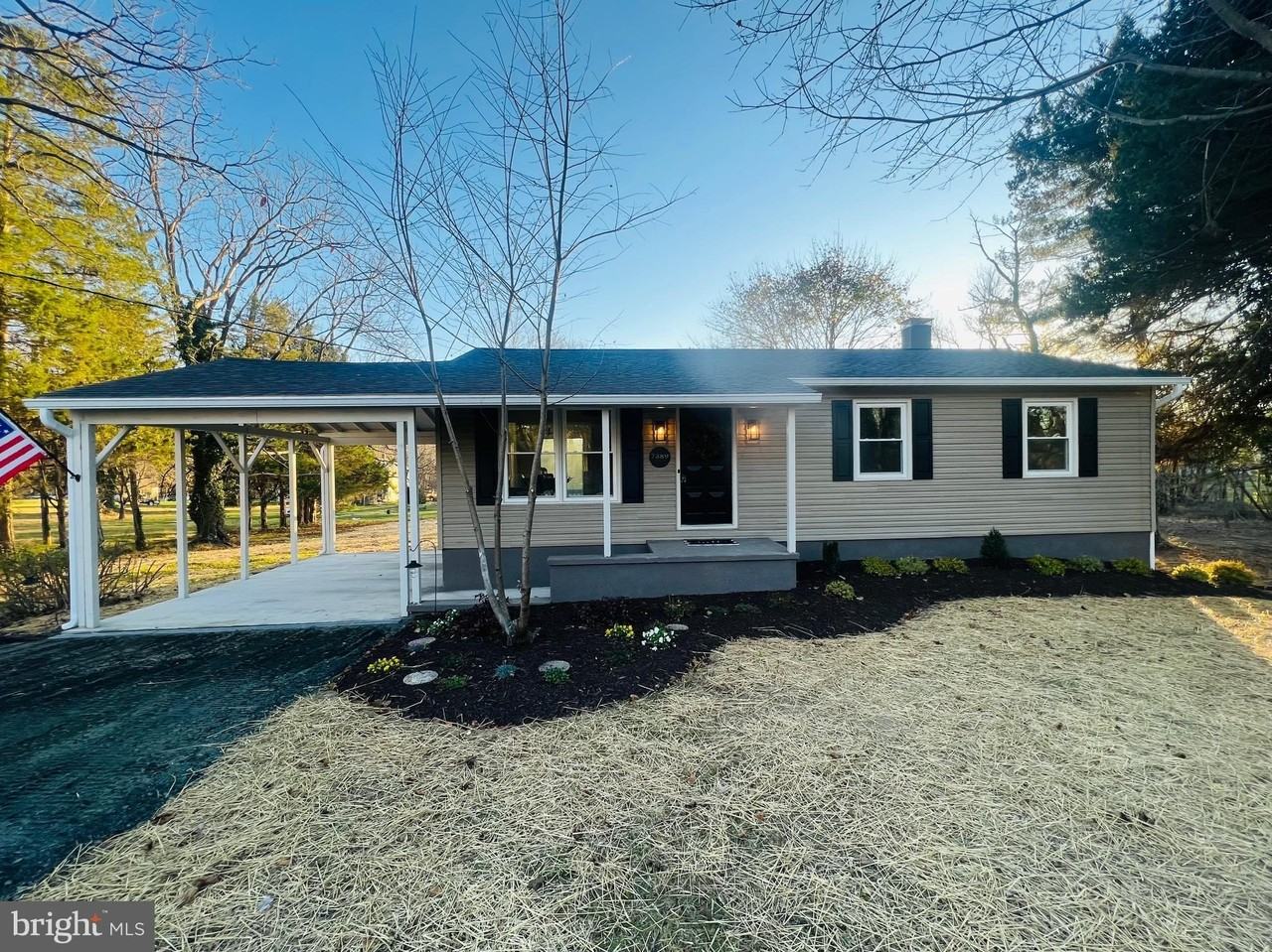 7389 Bunker Hill Rd - Photo 4 of 50