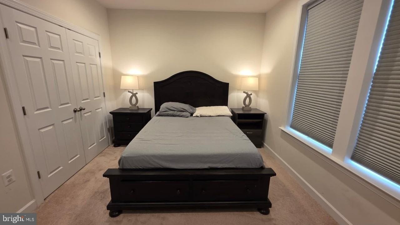 4118 Elmwood St - Photo 2 of 12