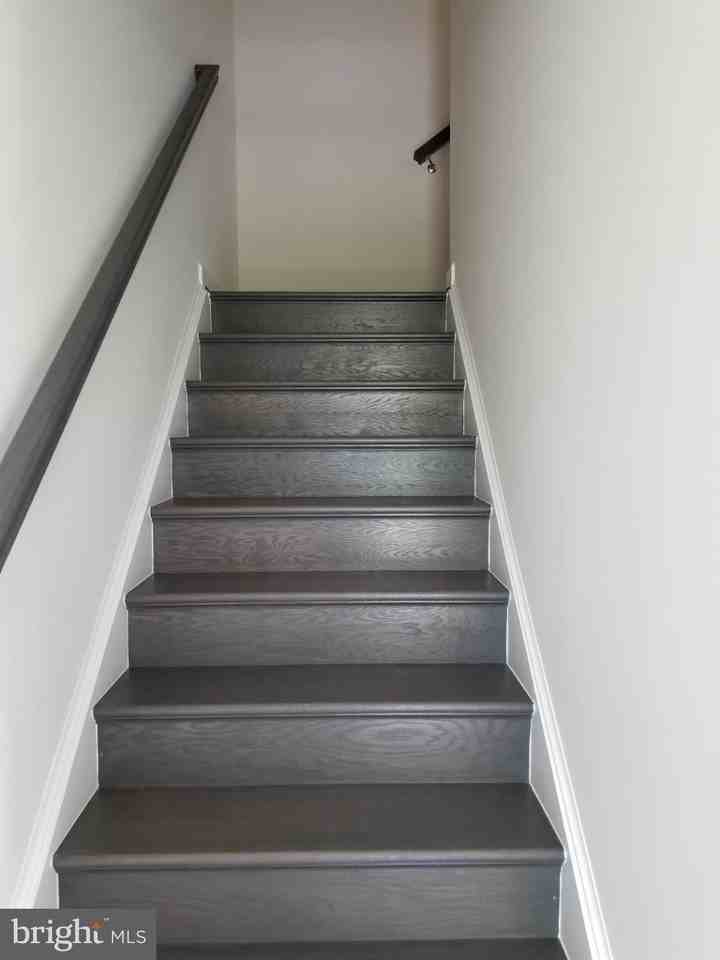 4118 Elmwood St - Photo 3 of 12