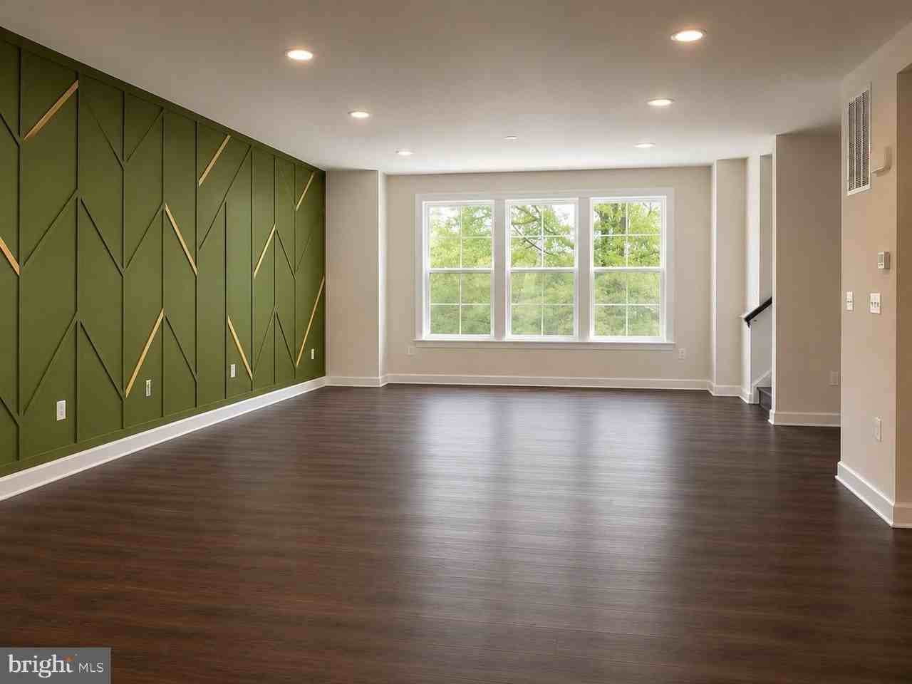 4118 Elmwood St - Photo 4 of 12