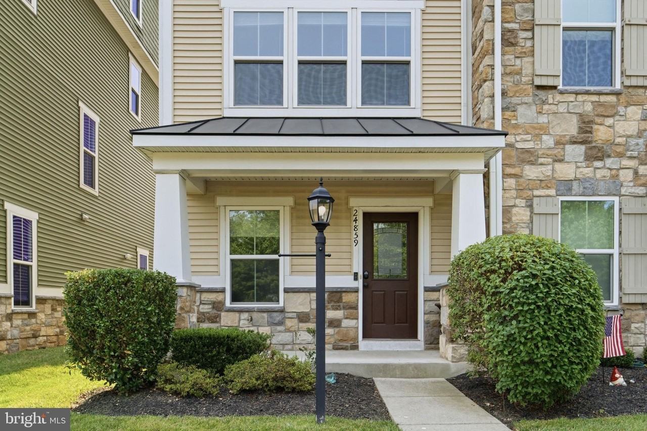 24859 Coats Sq - Photo 4 of 50