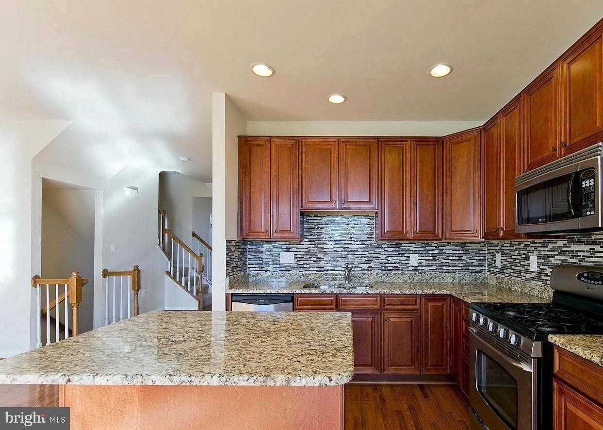 73 Spoon Sq - Photo 6 of 28