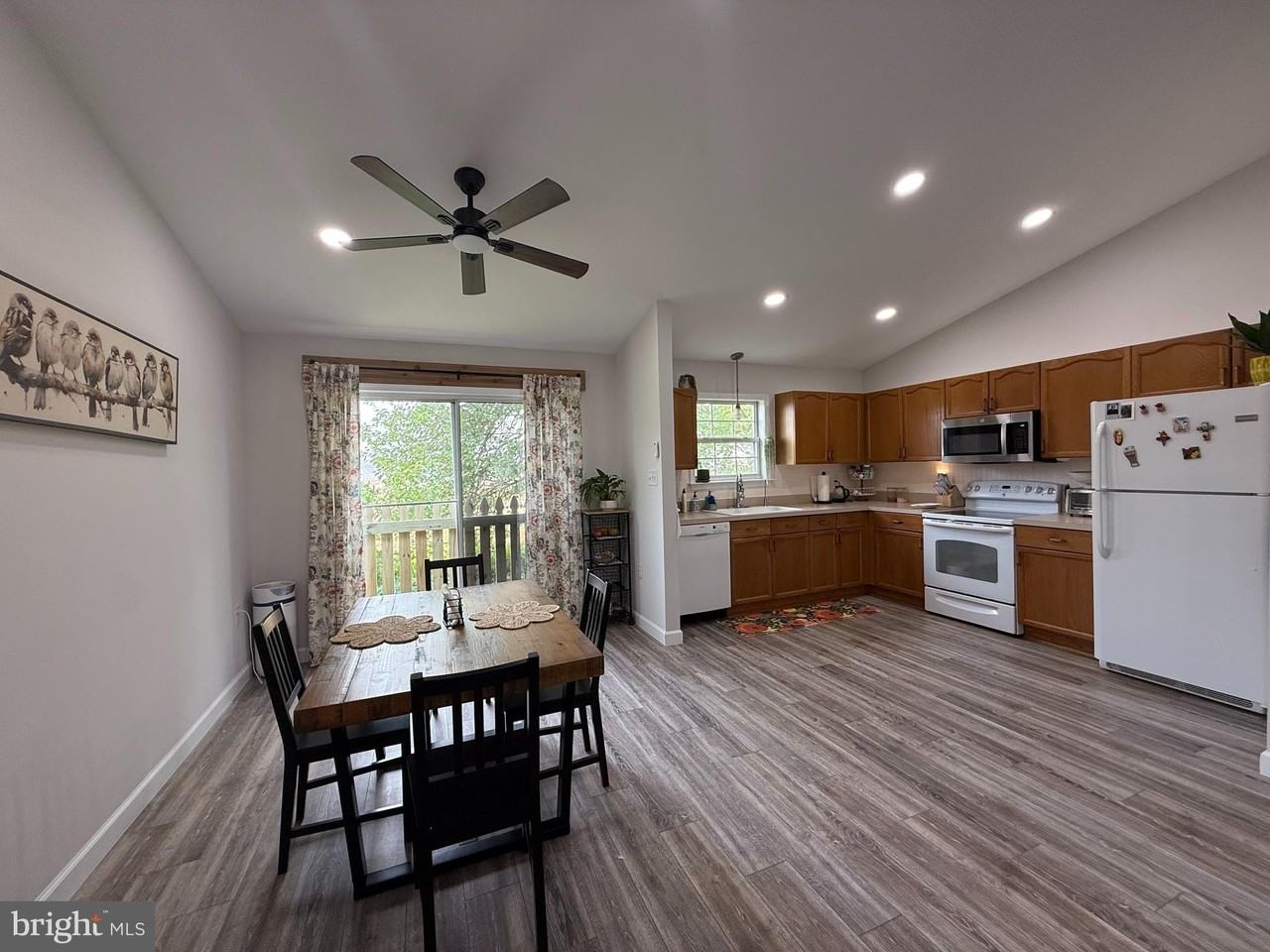 305 Crosswinds Dr - Photo 7 of 17