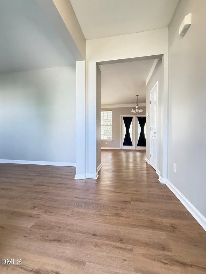 420 Cline Falls Dr - Photo 3 of 27