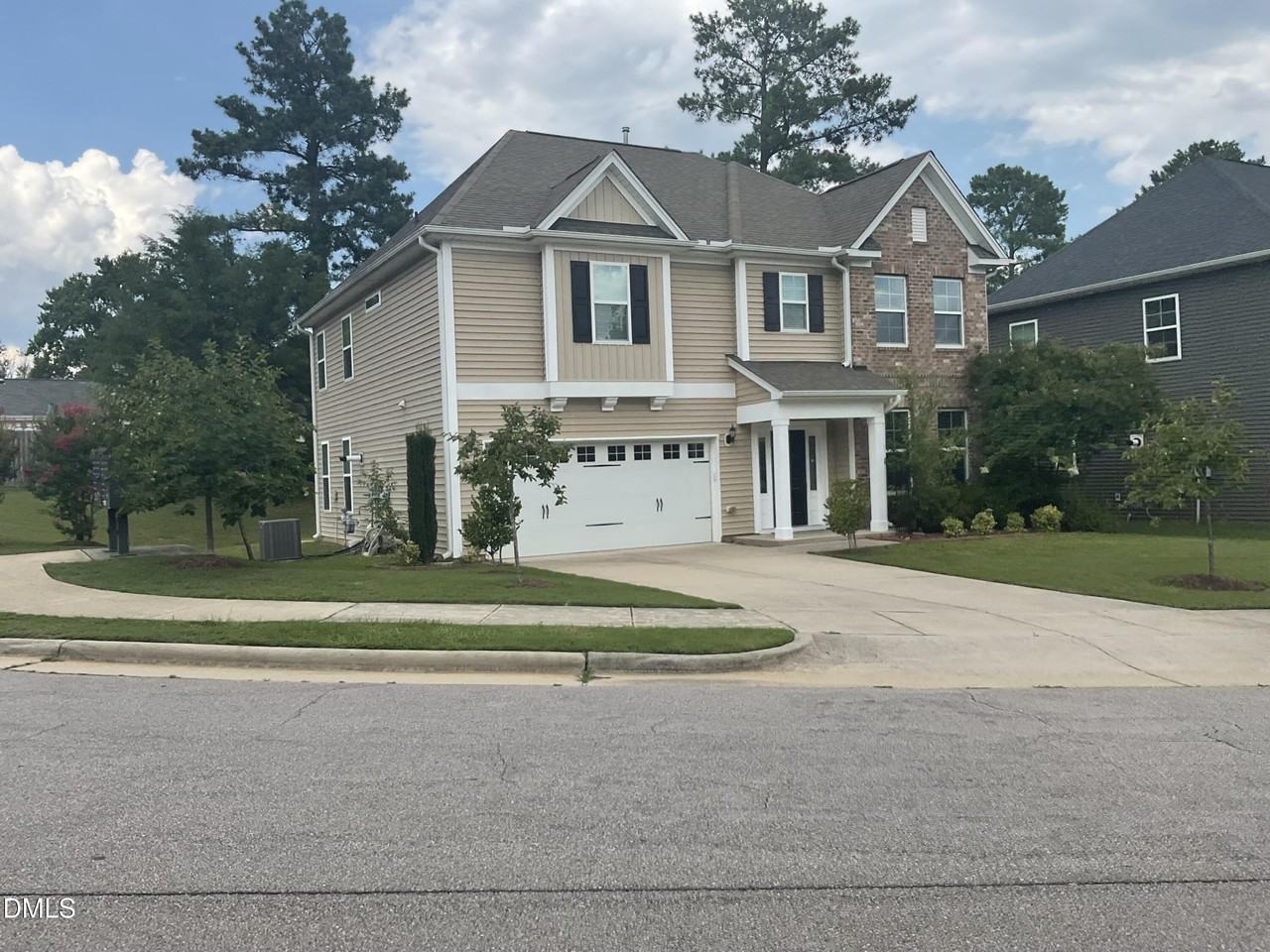 3409 S Beaver Ln - Photo 4 of 40