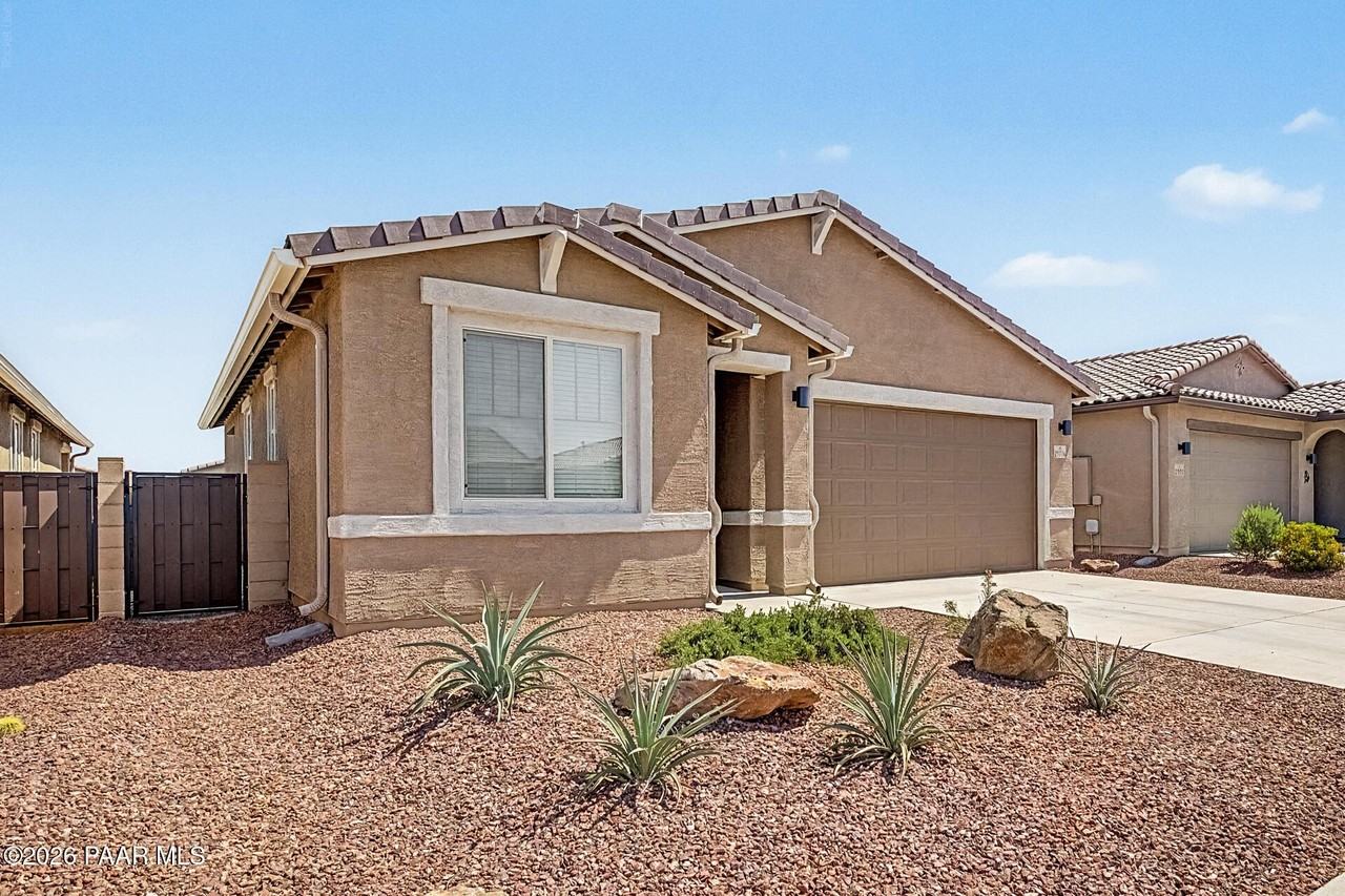 21714 E Crest Ave - Photo 3 of 28