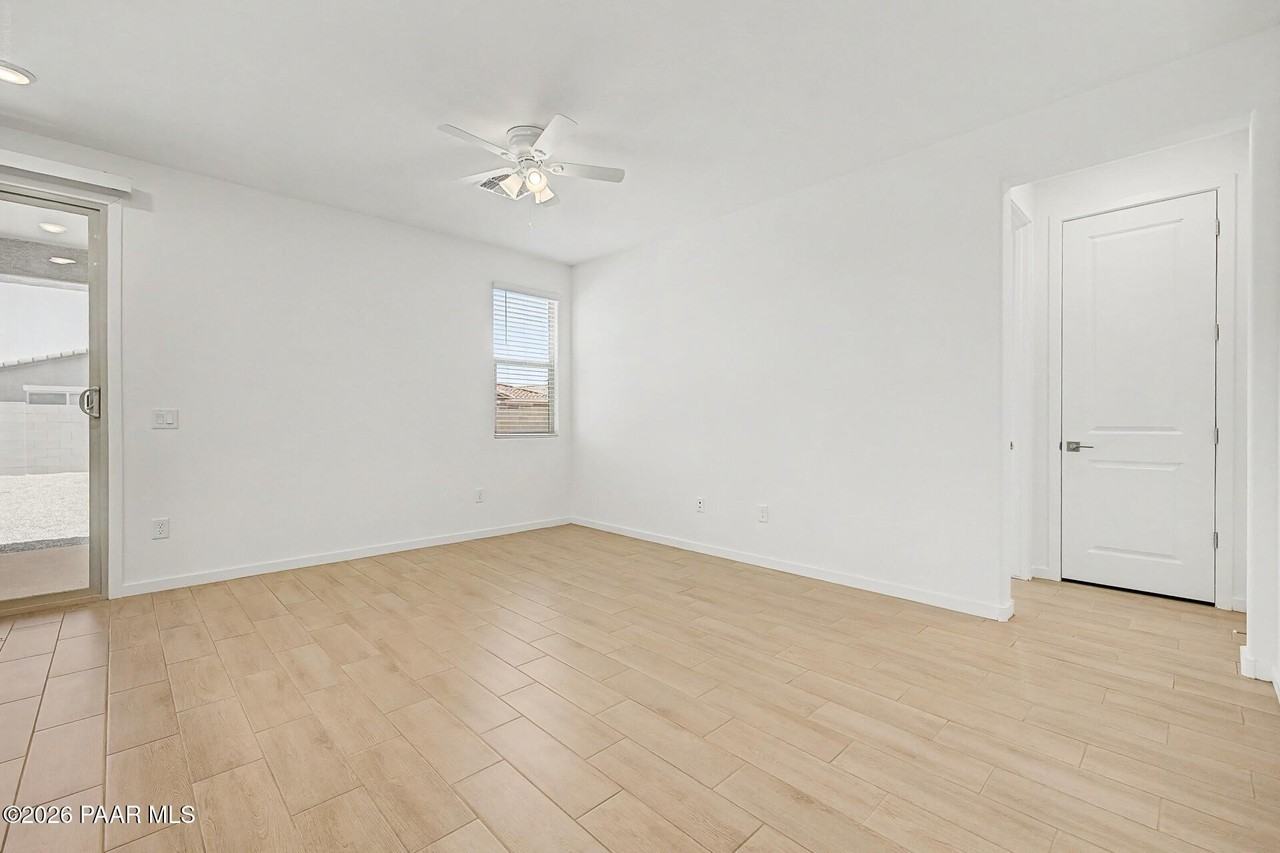 21714 E Crest Ave - Photo 7 of 28