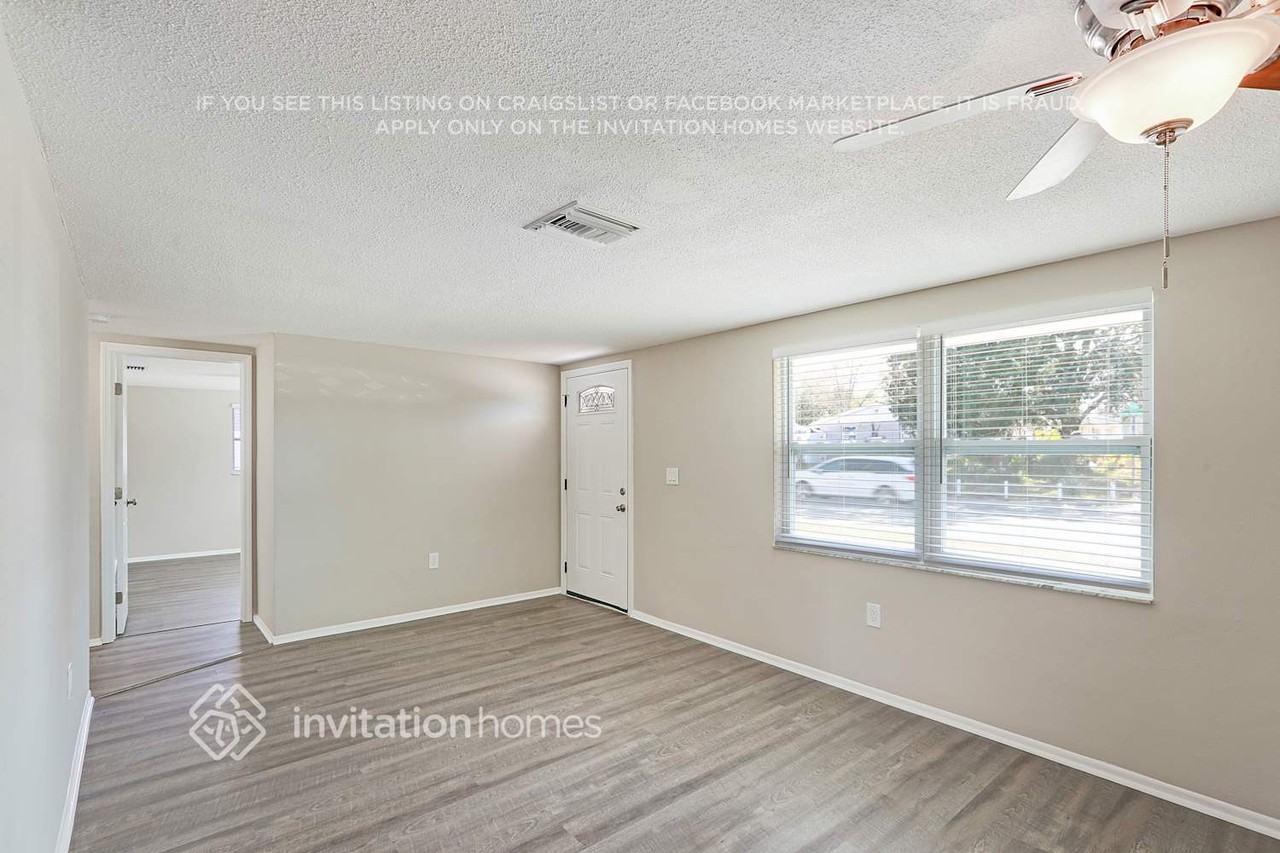 7935 Fox Hollow Dr - Photo 5 of 26