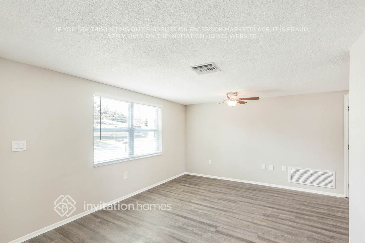 7935 Fox Hollow Dr - Photo 6 of 26