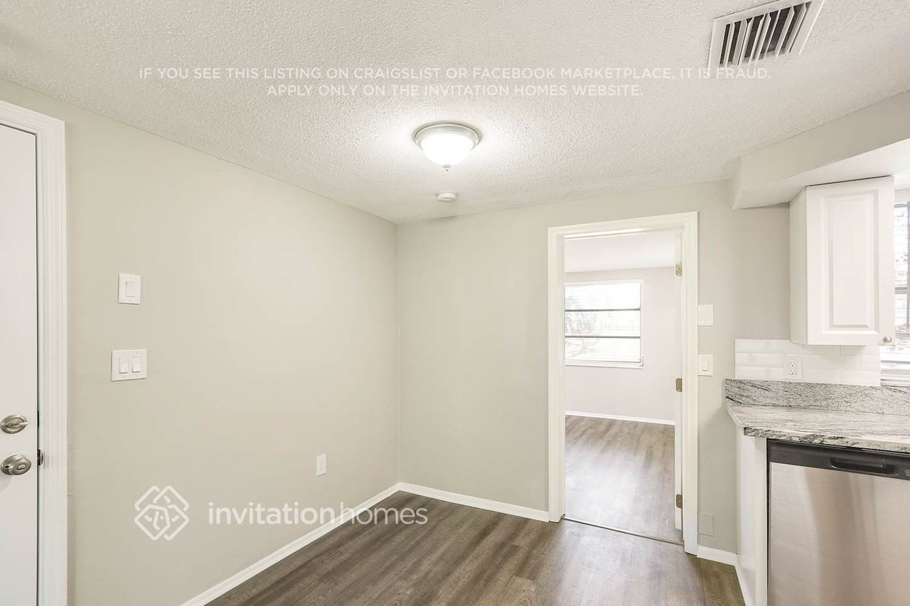 7935 Fox Hollow Dr - Photo 7 of 25
