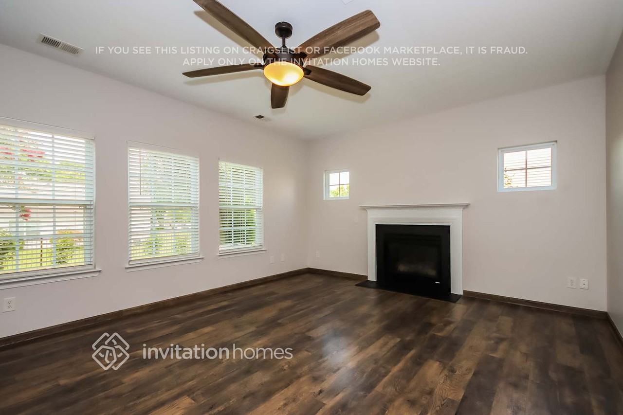 114 Lacona Trce - Photo 4 of 18