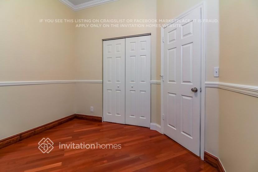 6821 Nw 28th Pl - Photo 6 of 14