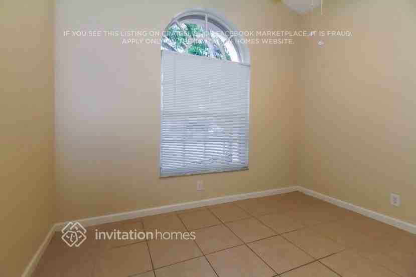 6821 Nw 28th Pl - Photo 7 of 14