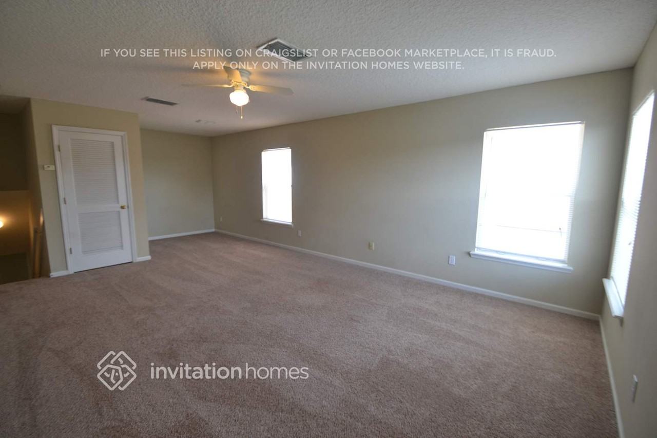 3115 Wandering Oaks Dr - Photo 2 of 7