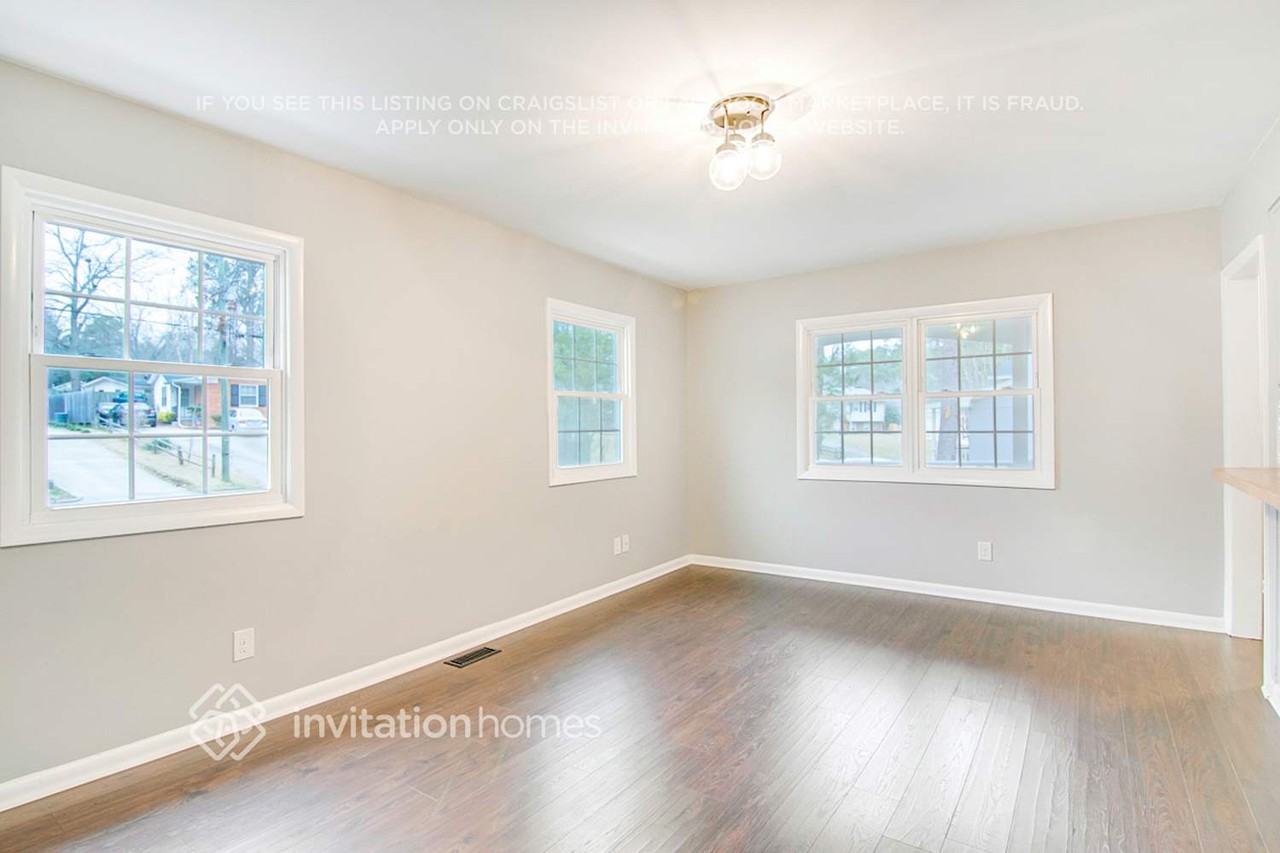 1100 Chatham Ln - Photo 5 of 28
