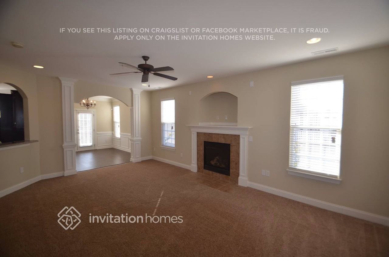 13100 Windy Lea Ln - Photo 3 of 22