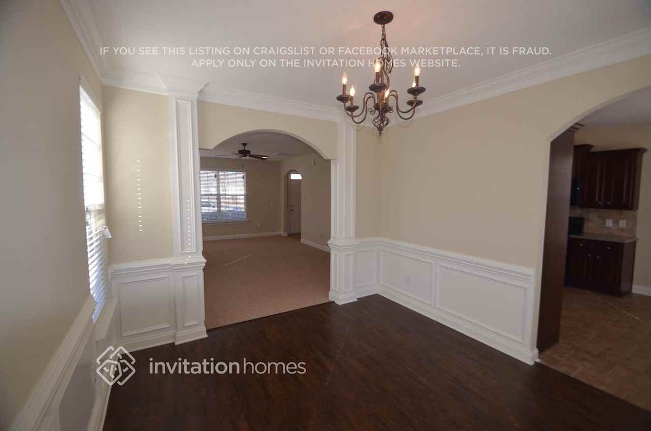 13100 Windy Lea Ln - Photo 5 of 22