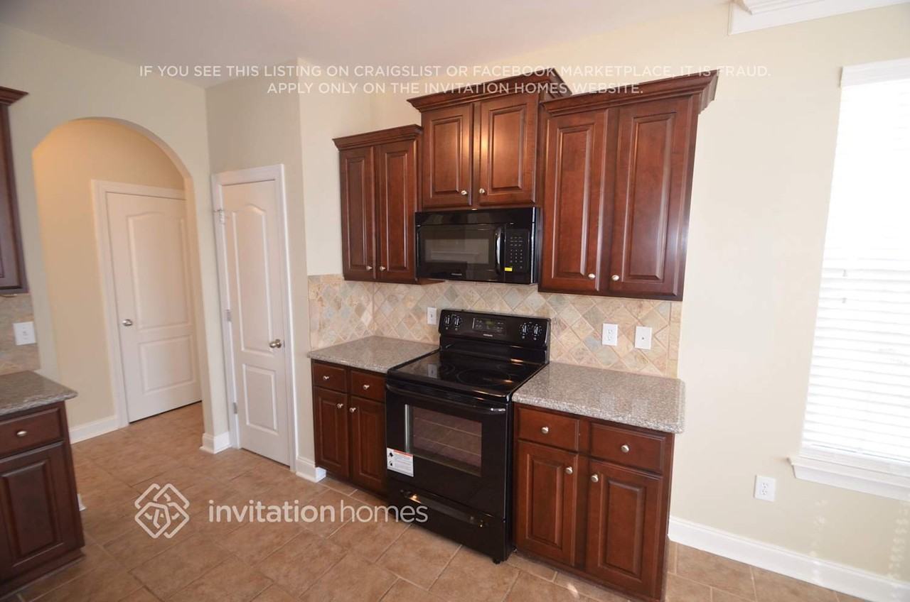 13100 Windy Lea Ln - Photo 7 of 22