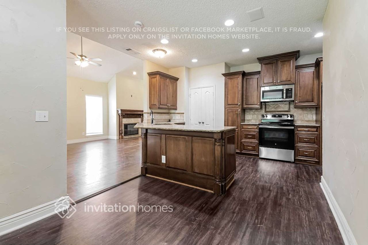 8200 Galley St - Photo 7 of 18