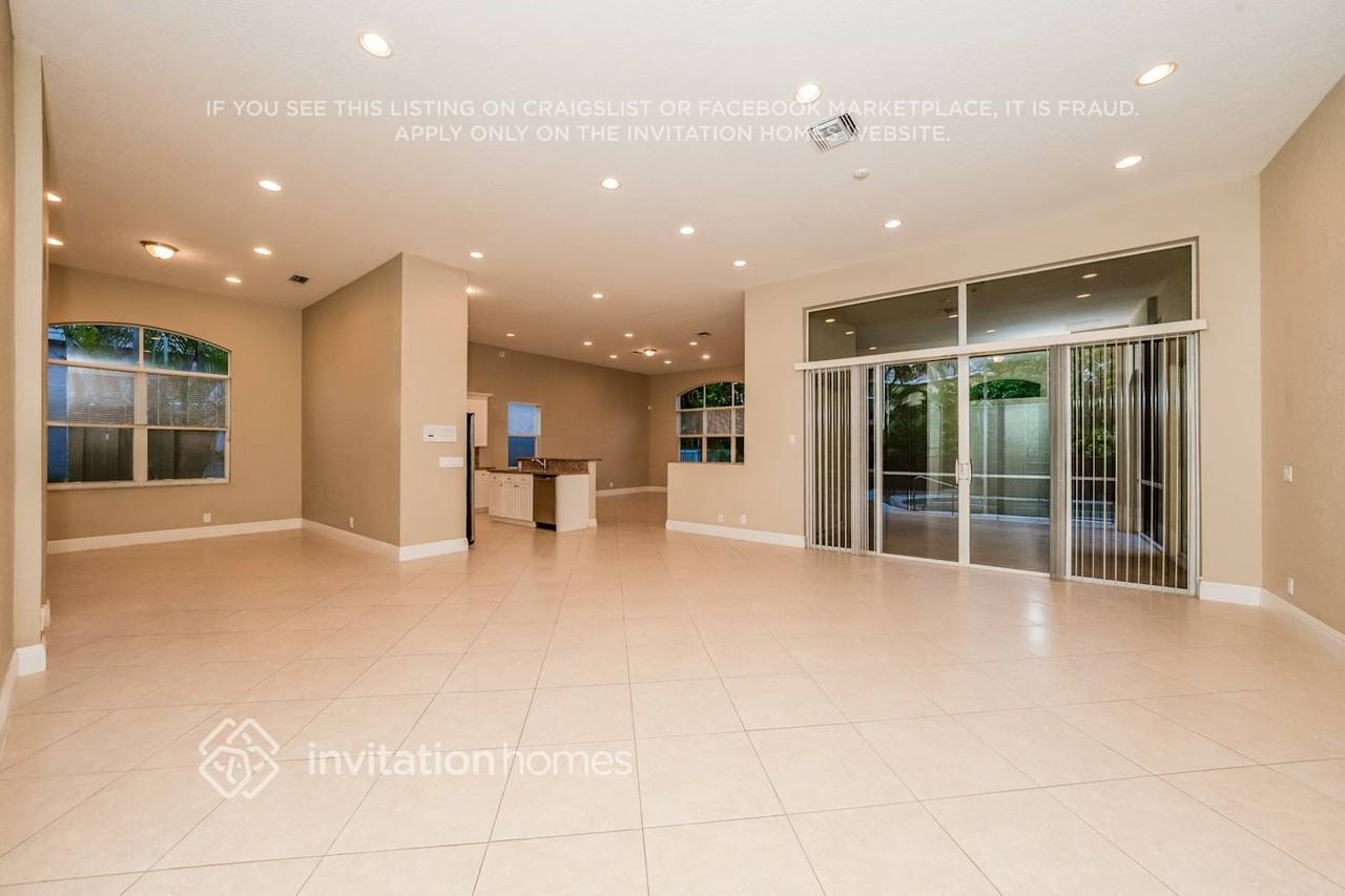18696 Ocean Mist Dr - Photo 3 of 17