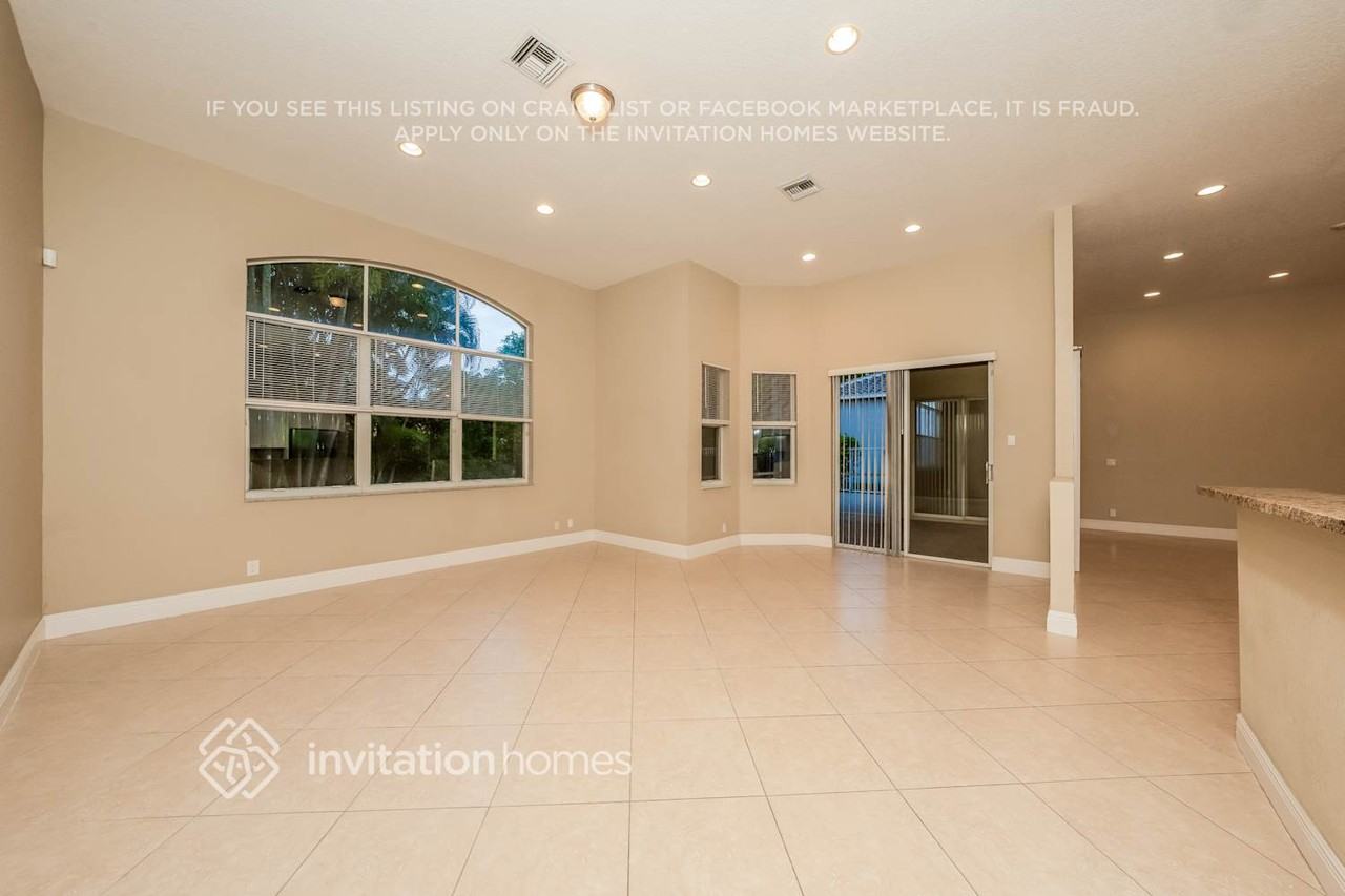 18696 Ocean Mist Dr - Photo 5 of 17