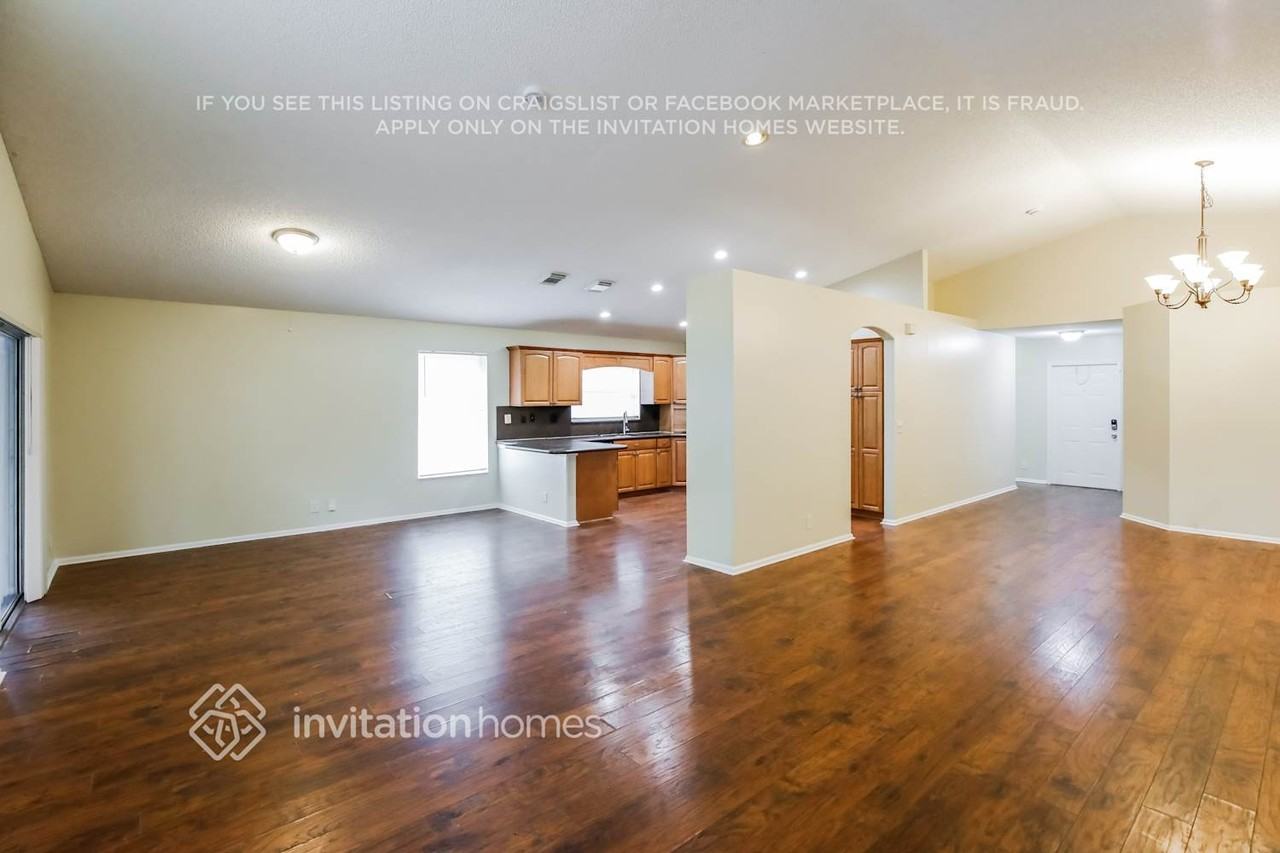 4912 Sw 32nd Way - Photo 3 of 17