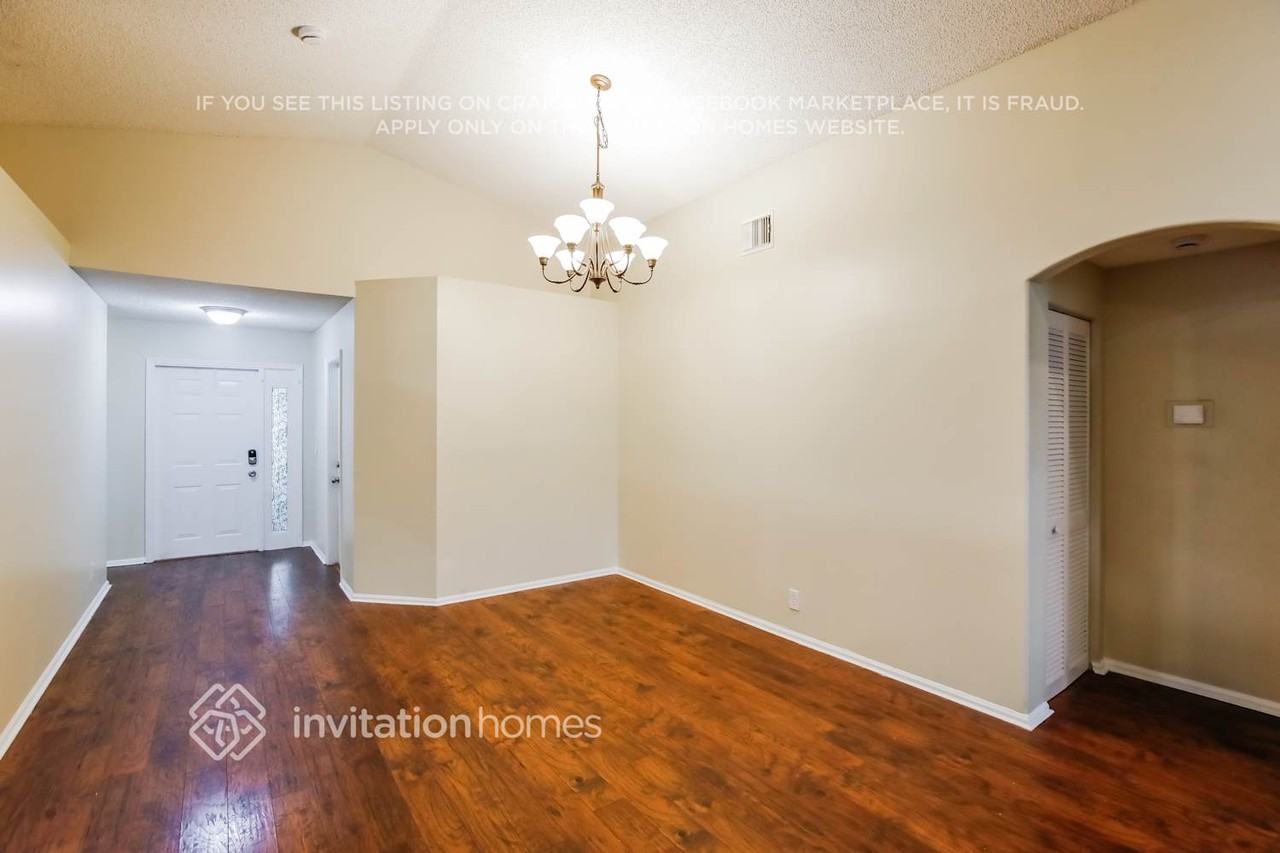 4912 Sw 32nd Way - Photo 6 of 17