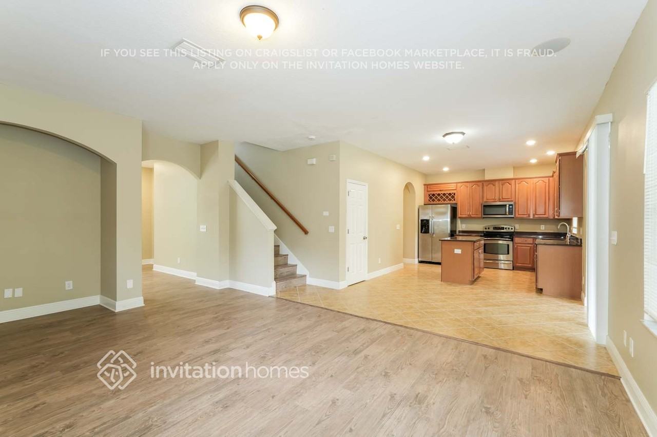 11140 Creek Haven Dr - Photo 4 of 18