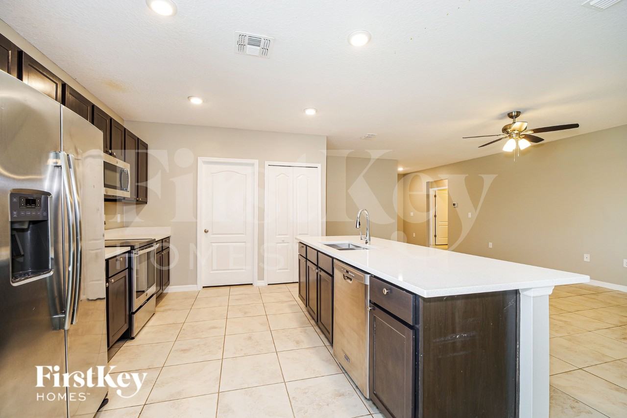 3920 Scotland St - Photo 7 of 19