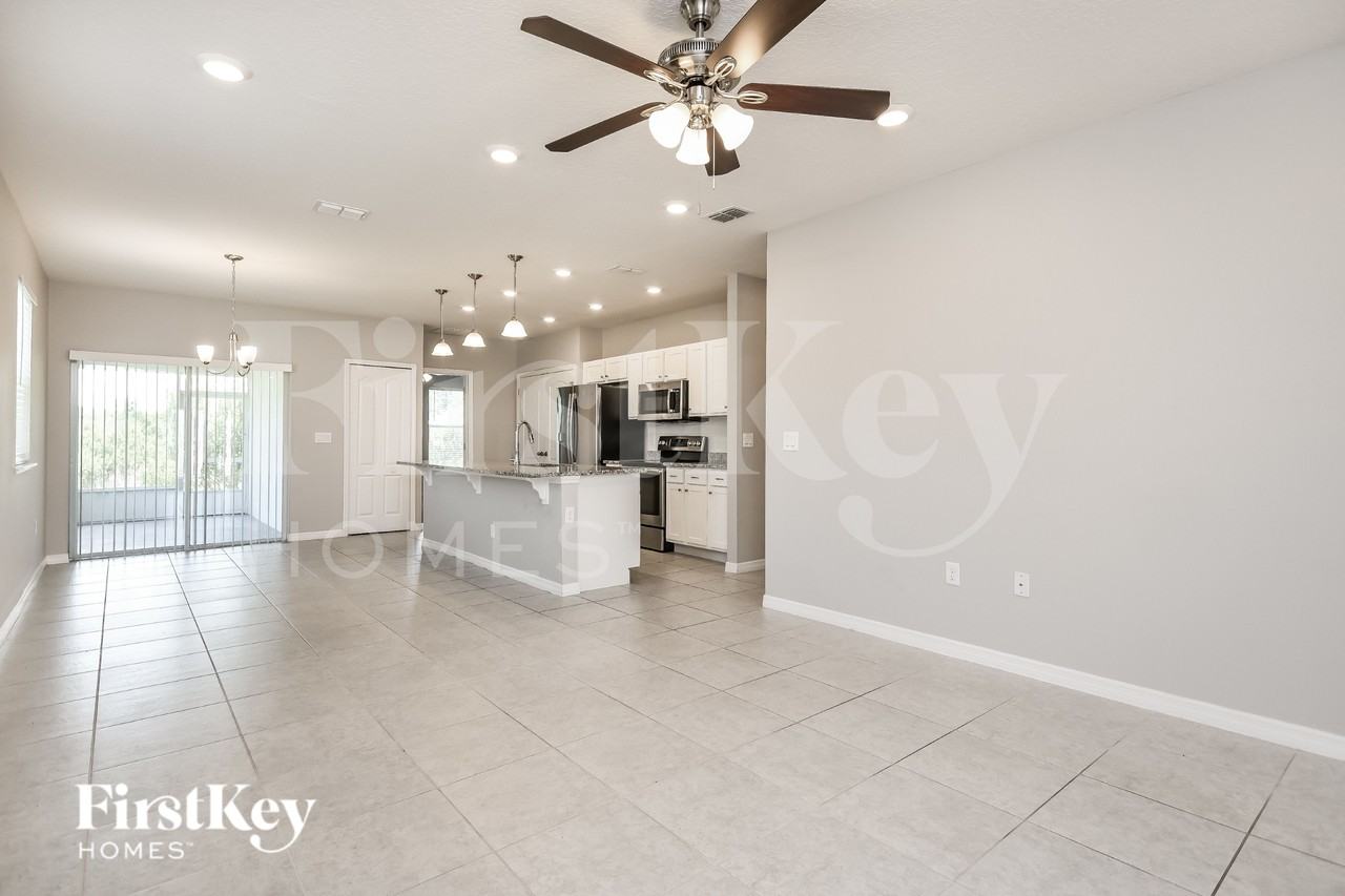 2212 Red Rock Ct - Photo 4 of 20