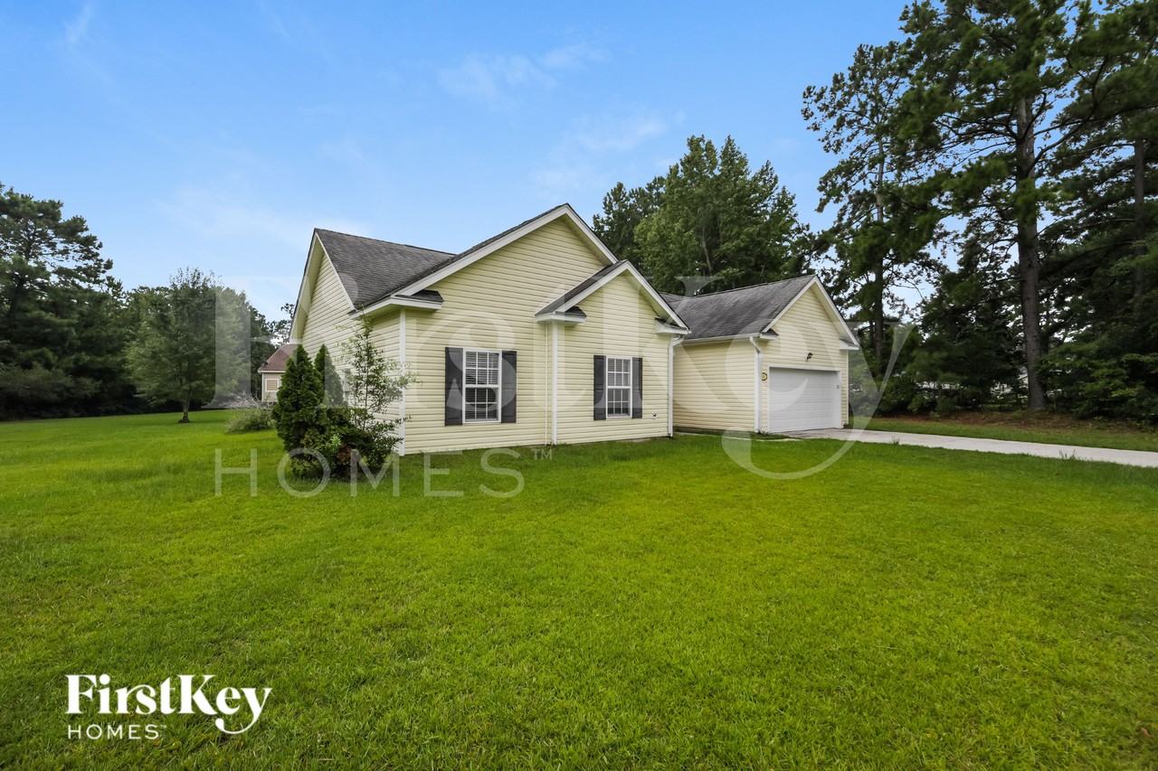 105 Resinwood Rd - Photo 2 of 16